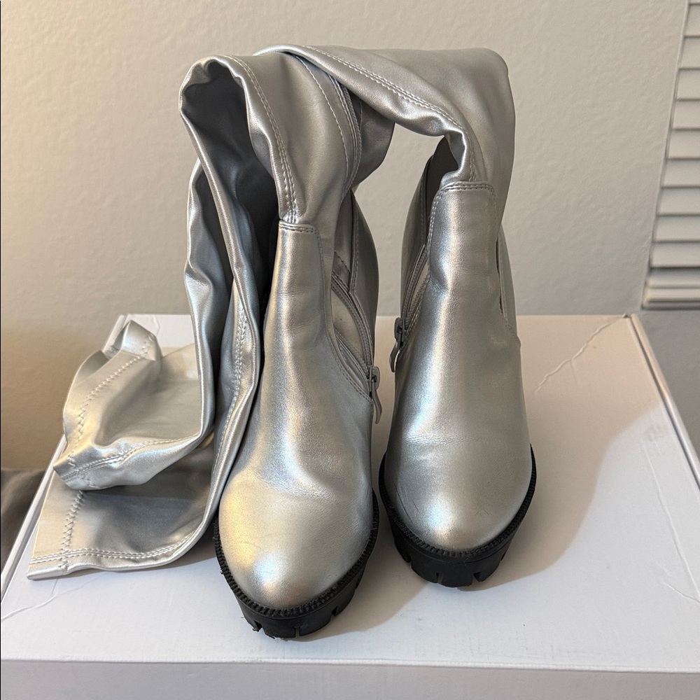 Silver Women's Knee-High Boots - Metallic Over-the-Knee Fashion Boots